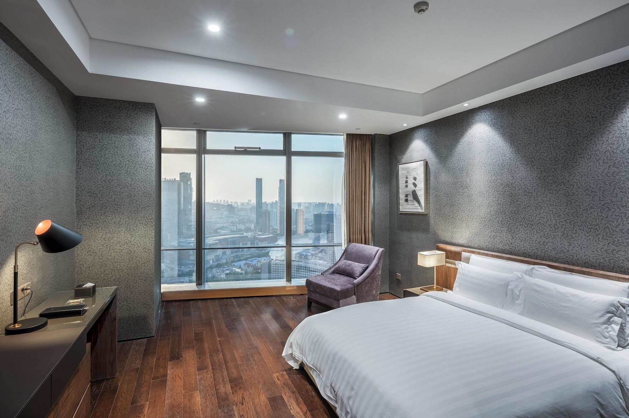 Grand Madison Qingdao Harbour-View Central（Former Qingdao Farglory Hotel） Exterior photo