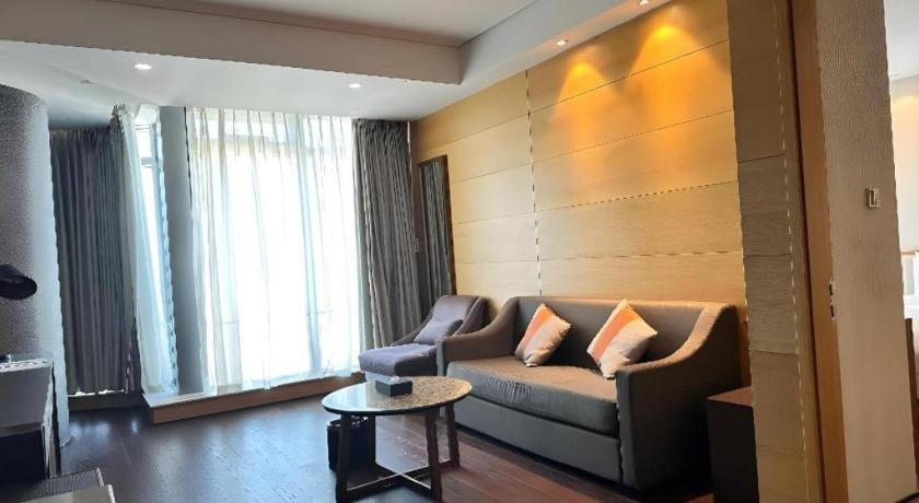 Grand Madison Qingdao Harbour-View Central（Former Qingdao Farglory Hotel） Exterior photo