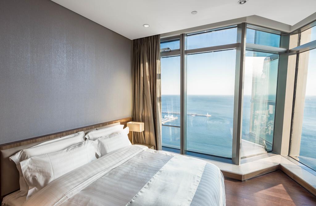 Grand Madison Qingdao Harbour-View Central（Former Qingdao Farglory Hotel） Exterior photo