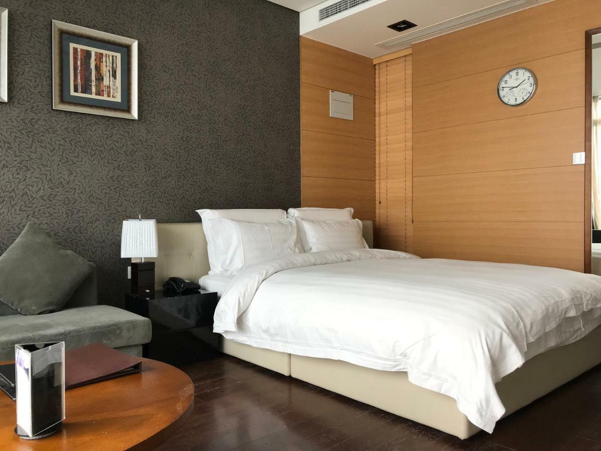 Grand Madison Qingdao Harbour-View Central（Former Qingdao Farglory Hotel） Exterior photo